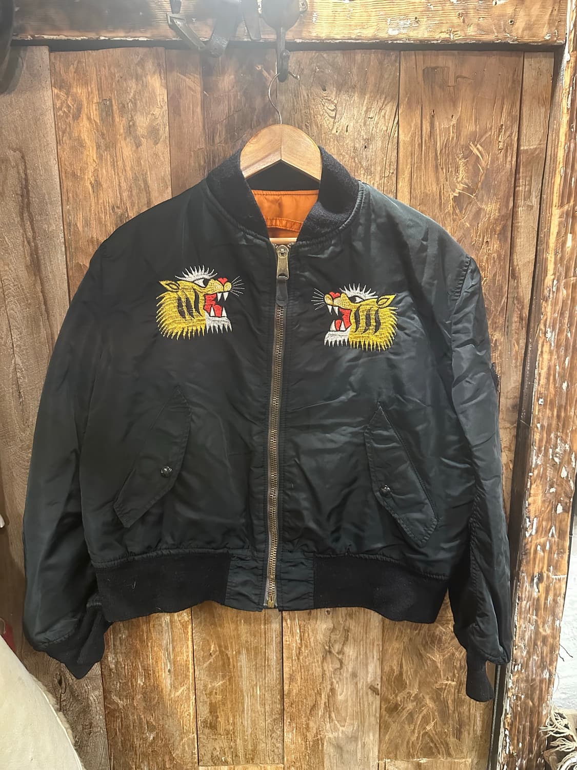 Hand embroidery boomer jacket MA-1 상품이미지1