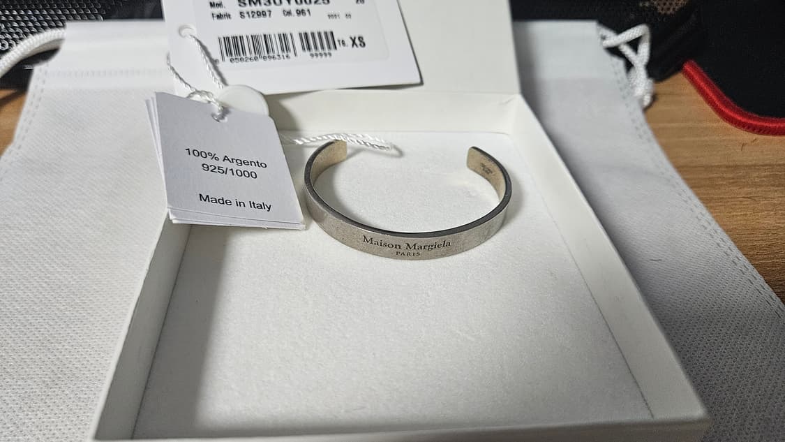 마르지엘라 실버 로고 커프 팔찌 XS 사이즈 상품이미지3