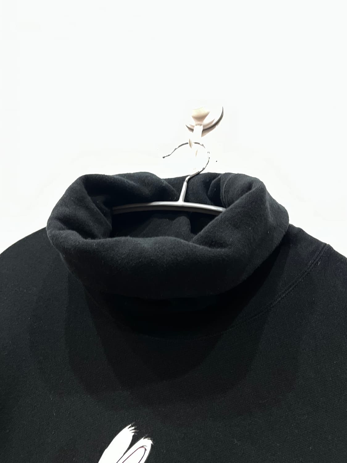 파세타즘 X 디즈니 19AW 로져 래빗 터틀넥 맨투맨 스웻셔츠 상품이미지6