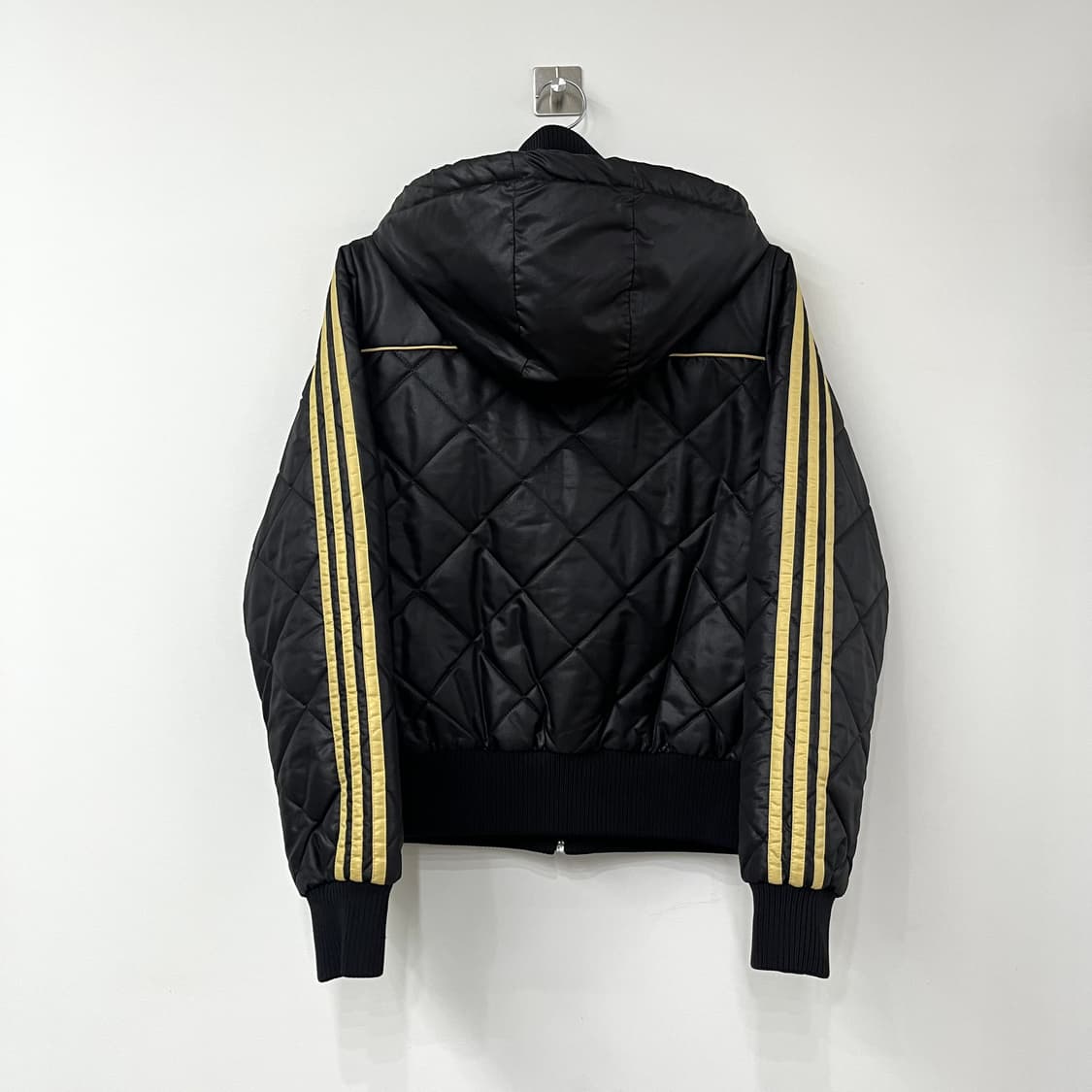 아디다스 검골 누빔 패딩 크롭 후드 자켓 상품이미지3