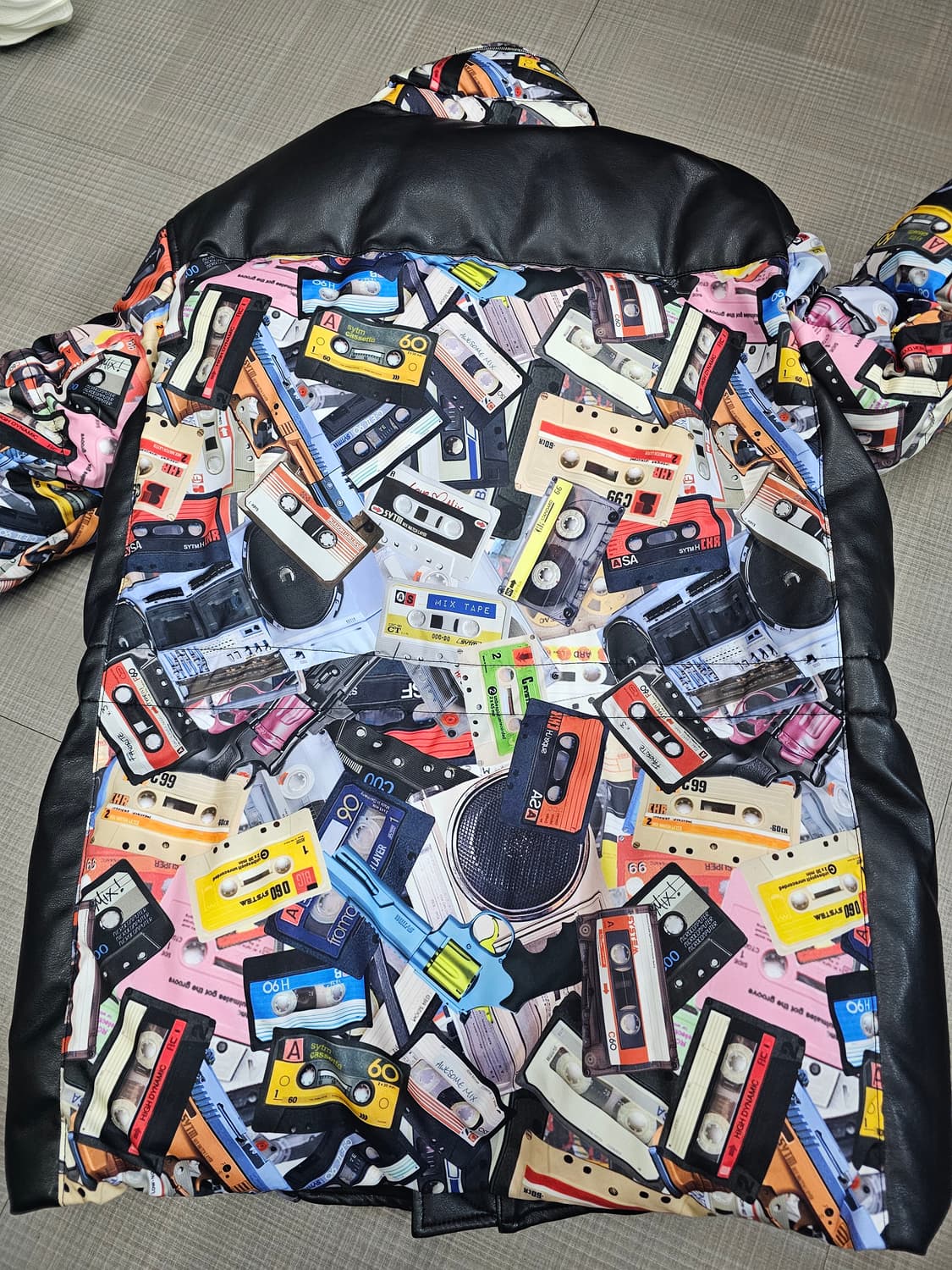 시스템옴므 리버시블 카세트 테이프 구스다운 새제품 상품이미지3