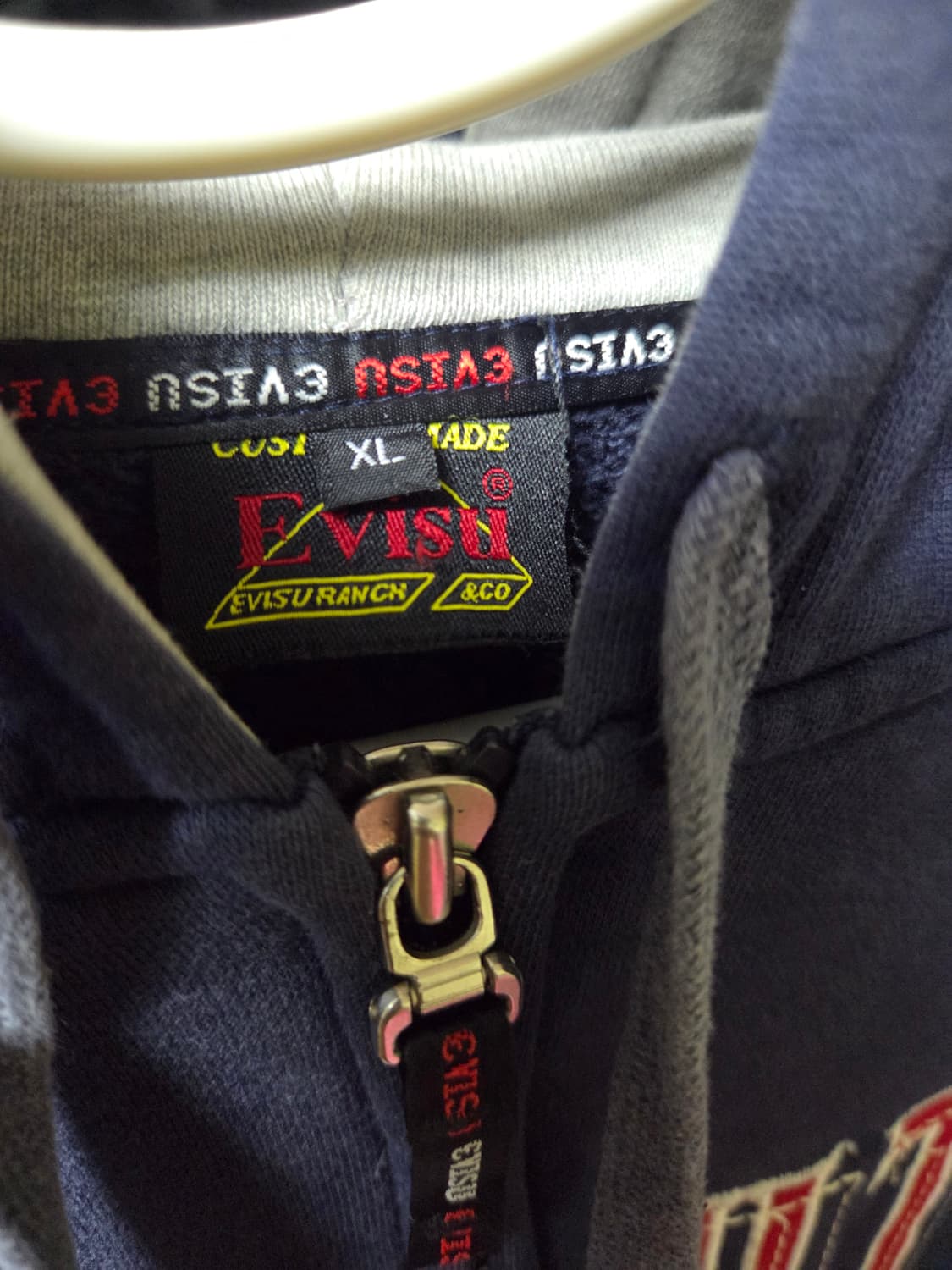 에비수 후드집업 상품이미지4