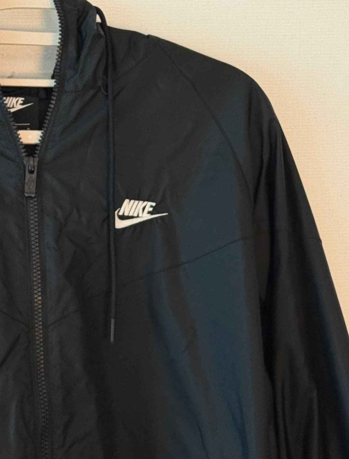 나이키 블랙 바람막이 윈드러너 상품이미지2