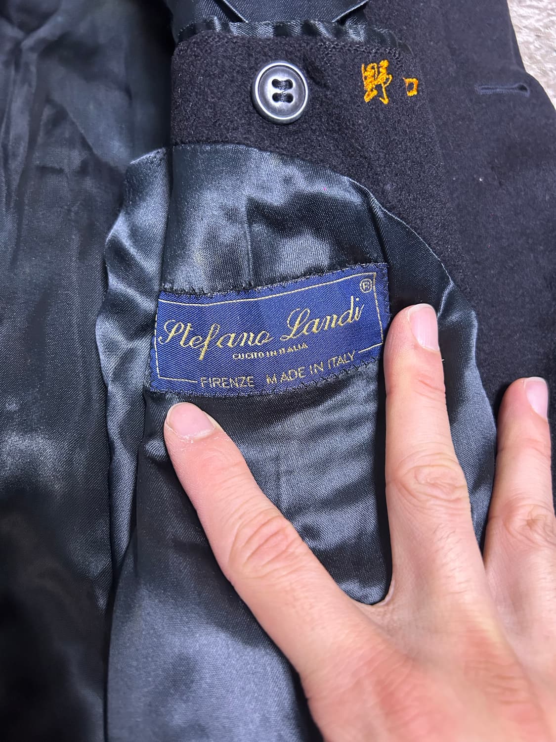 이태리제 캐시미어100프로 검정색 코트 사이즈 105~110 상품이미지4