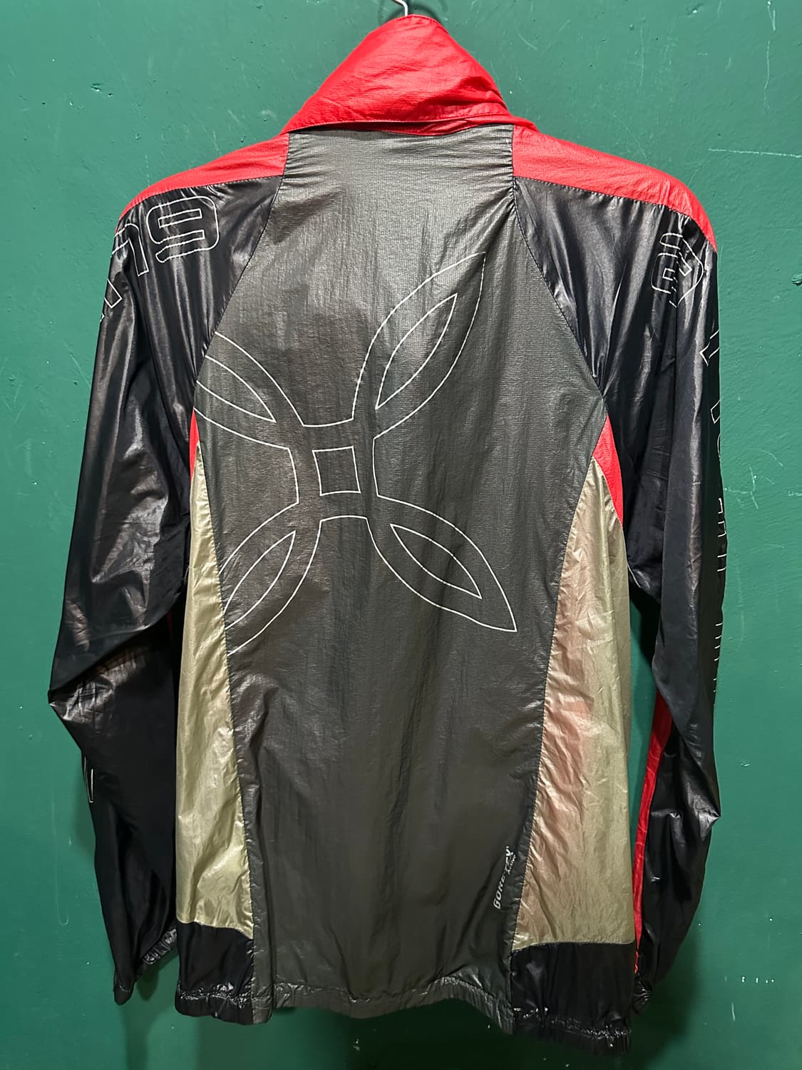 몬츄라 바람막이 XL 상품이미지6