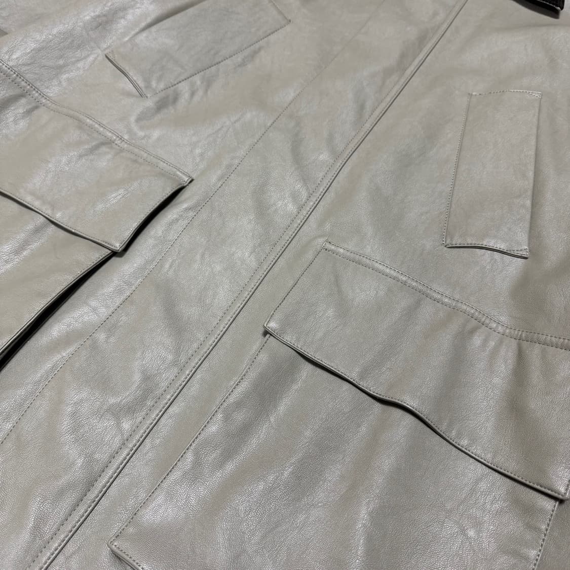 센스오브플레이스 카키컬러 에코 레더 집업 스냅버튼 레더 코트 상품이미지6