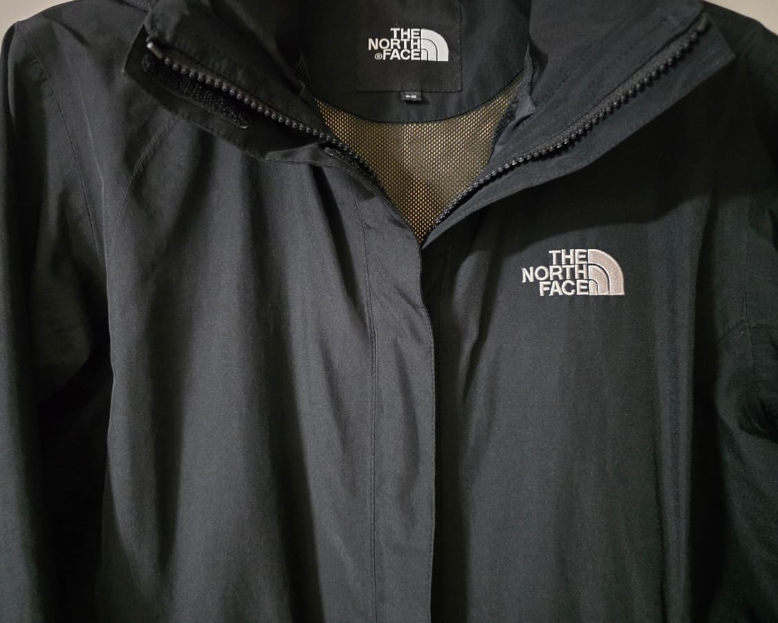 노스페이스 고어택스 여성 바람막이자켓.  
싸이즈 95 XL.   A급
 상품이미지3