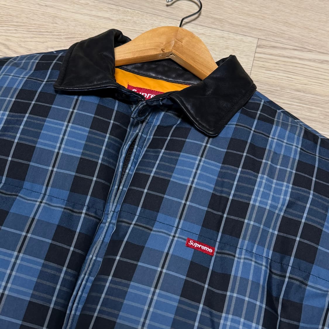 슈프림 레더카라 체크 퍼피 패딩 상품이미지5