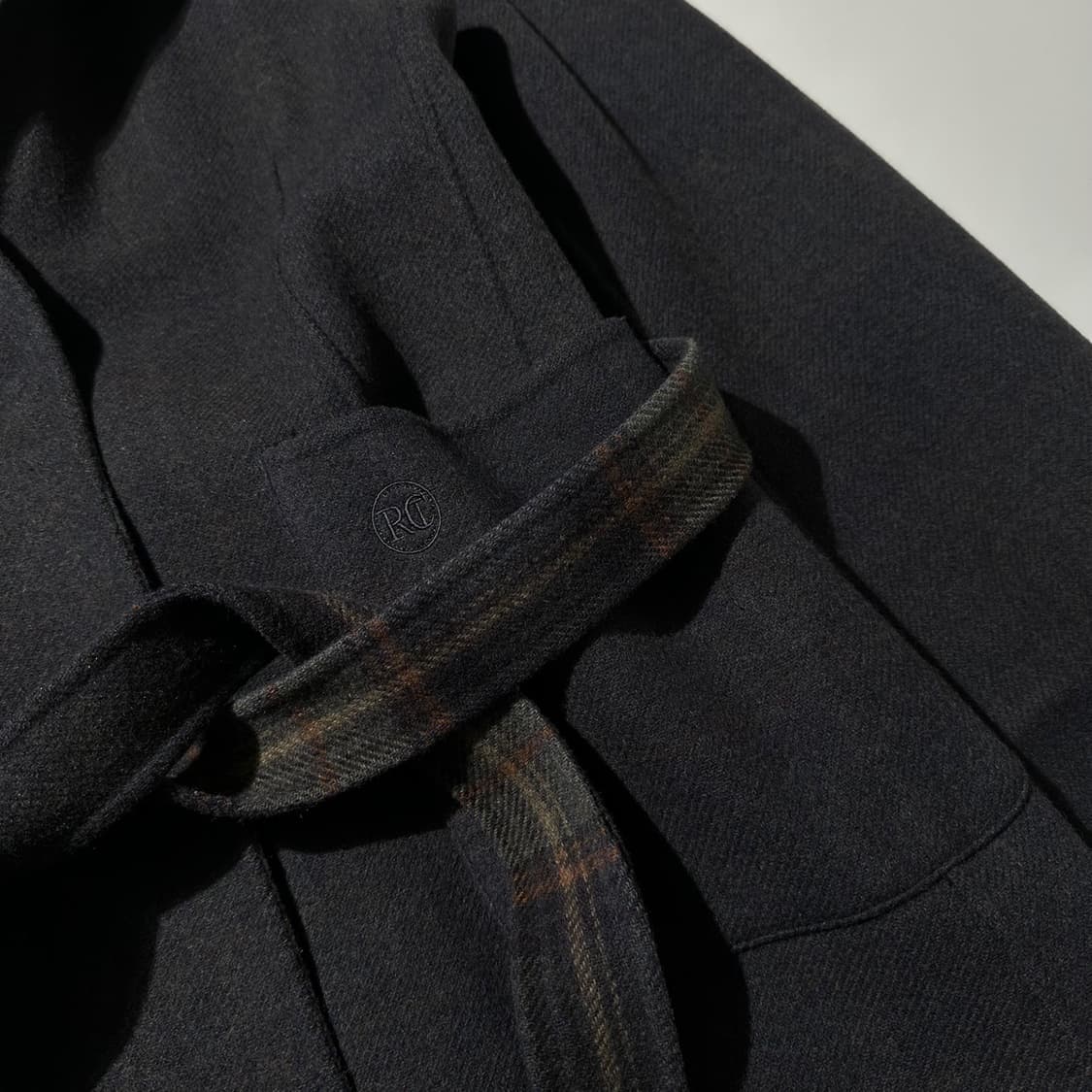 렉토 x 프론트로우 리버시블 체크 로브 코트 상품이미지8