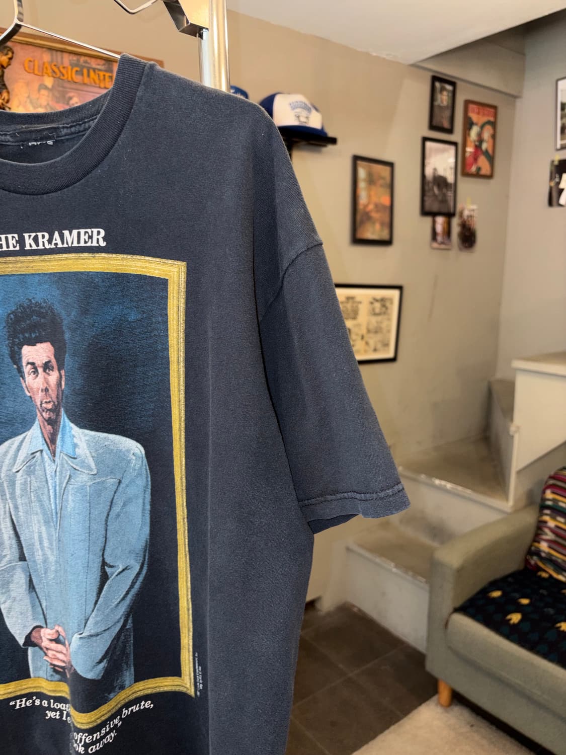 90‘s Seinfeld Cosmo Kramer print faded T 상품이미지9