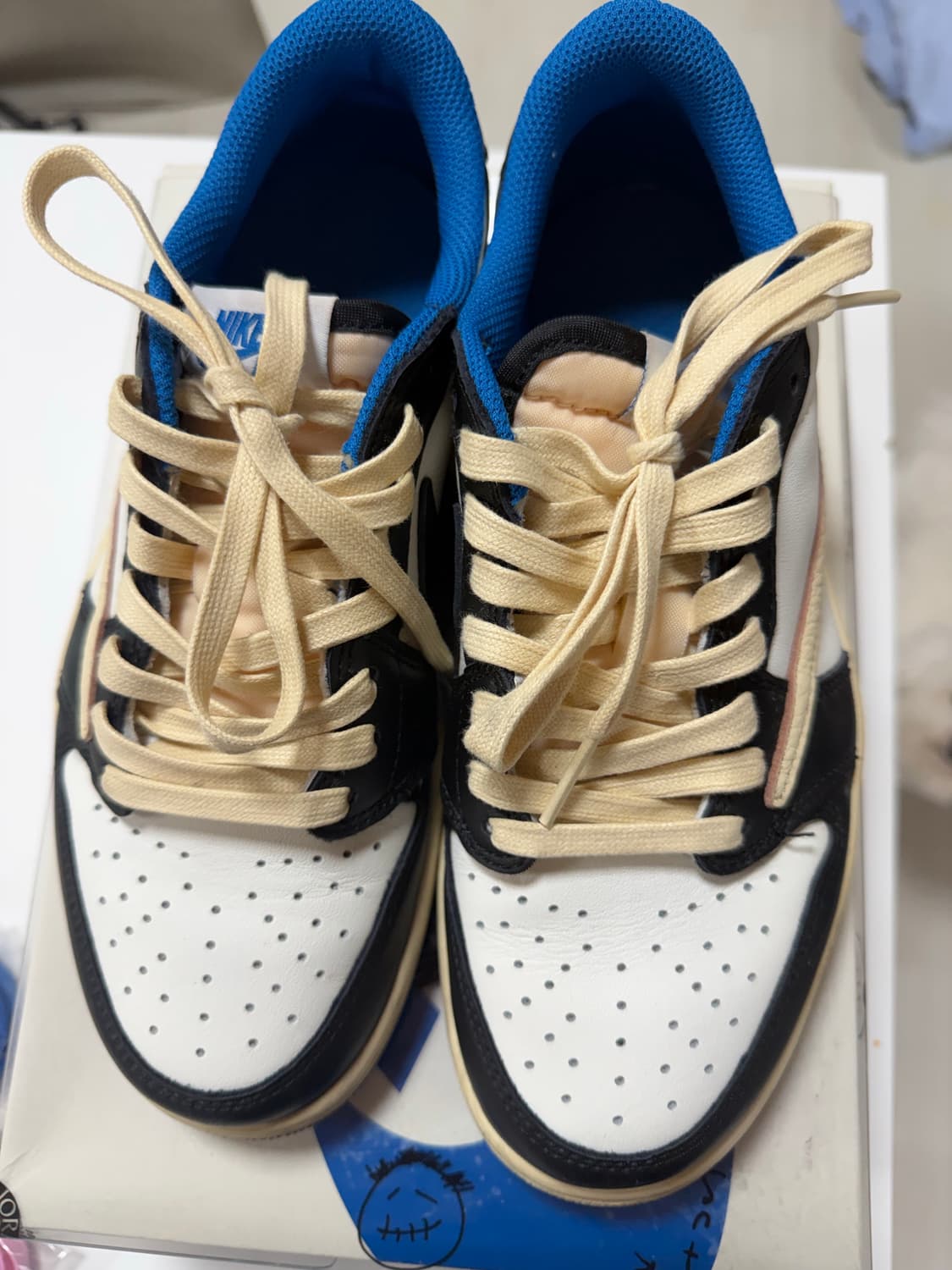 조던1 트래비스 스캇 프라그먼트 레트로 로우(240) 상품이미지4