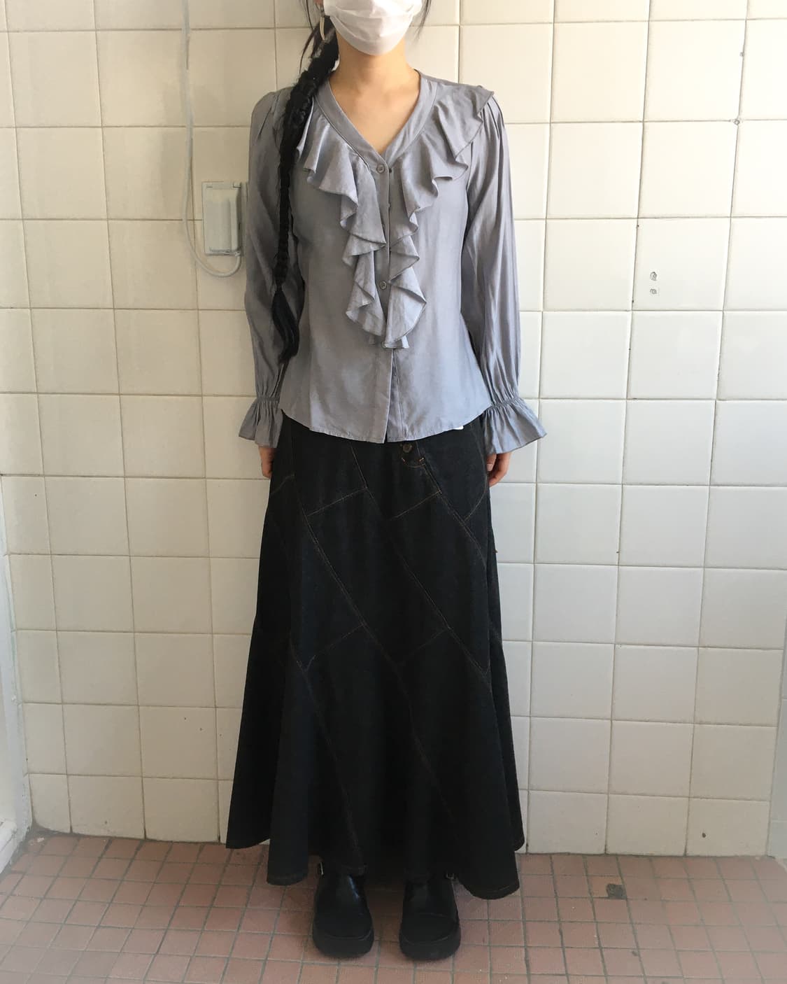 ruffle silver blouse 상품이미지1