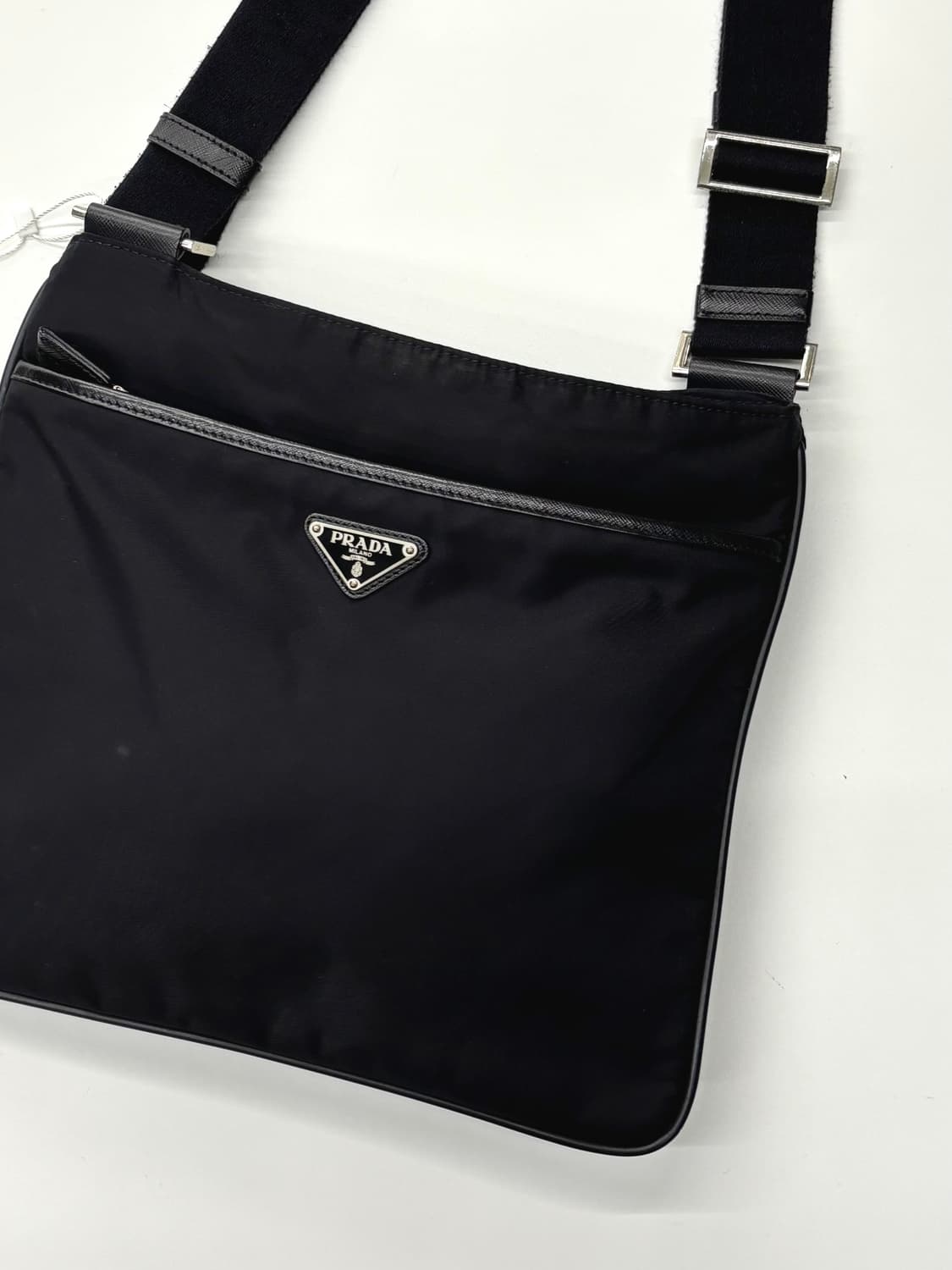 Prada 프라다 삼각로고 나일론 메신저백 상품이미지2