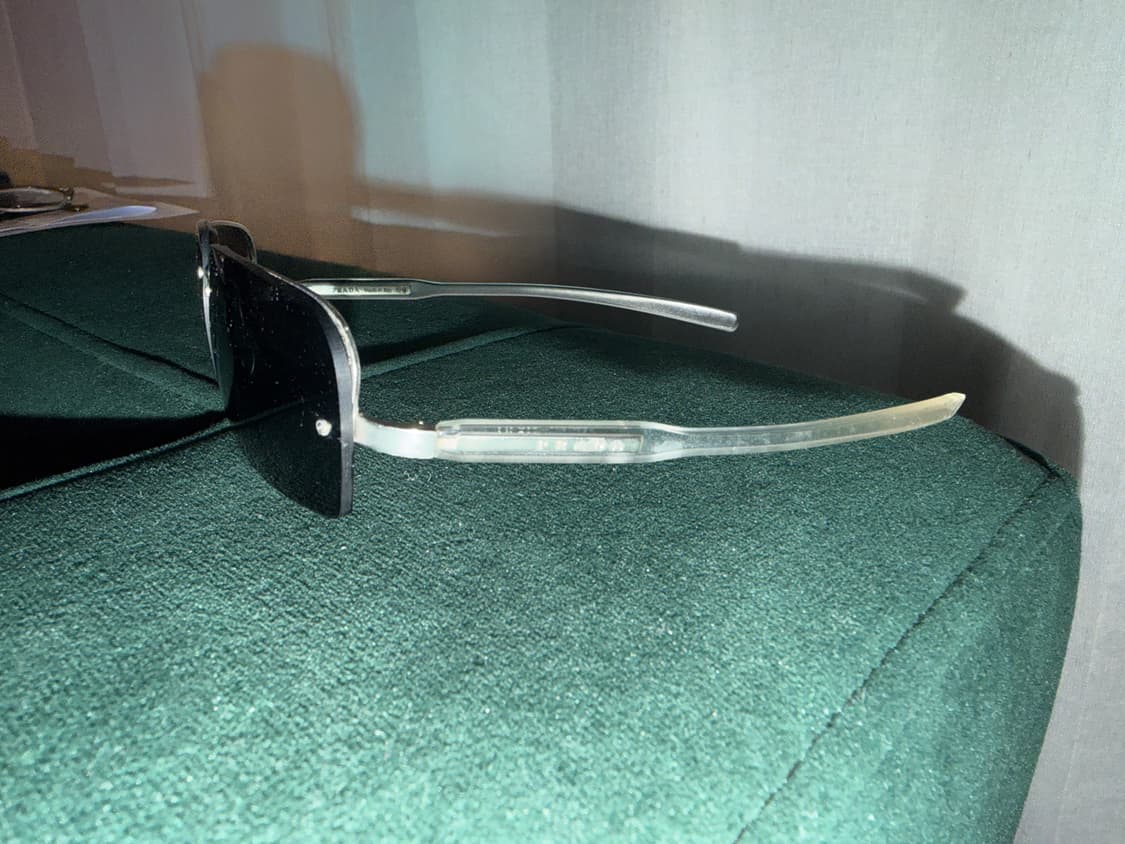 Prada Sunglasses 상품이미지3