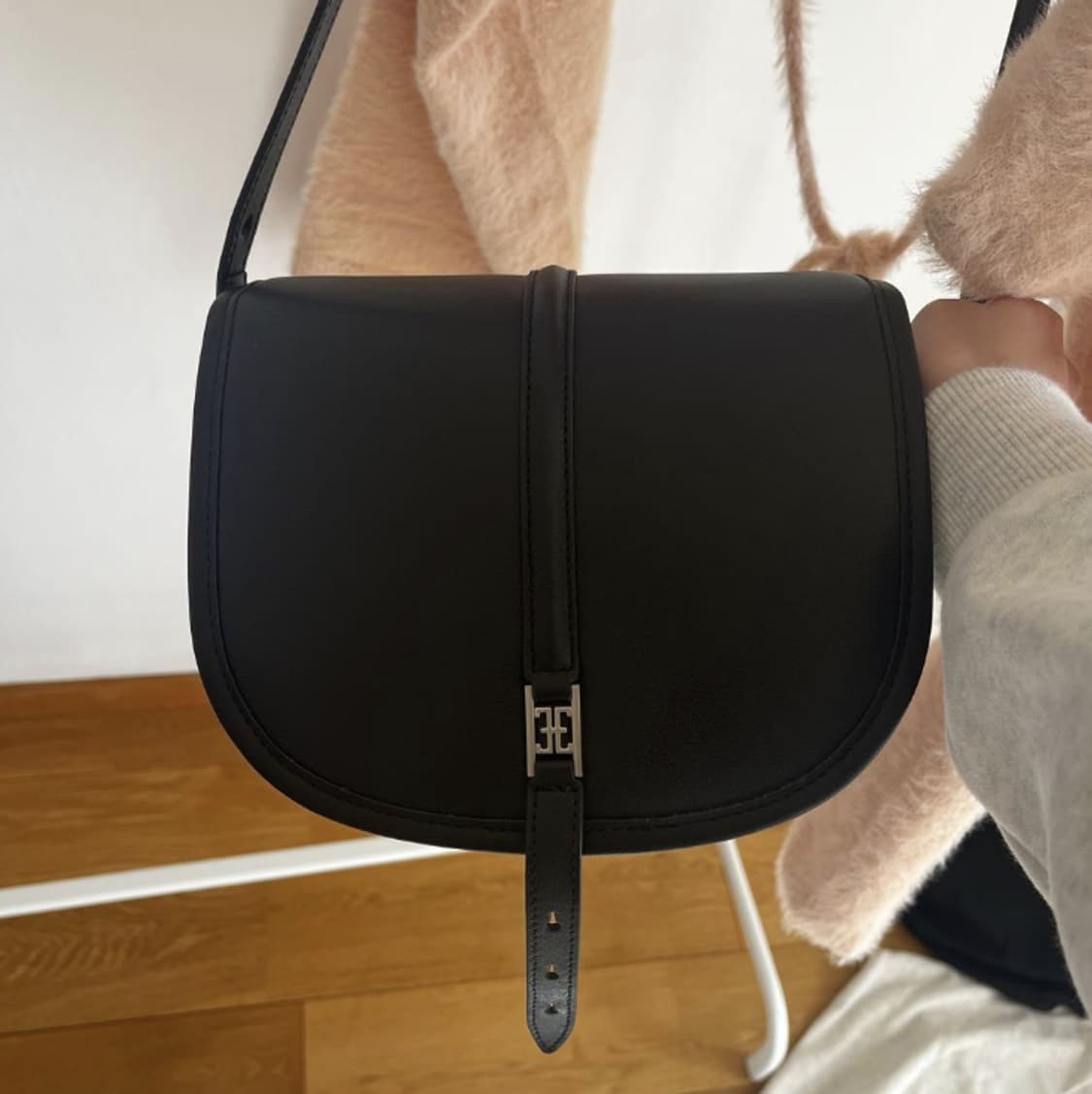 폴뉴아 클래식 로고 포쉬백 상품이미지7