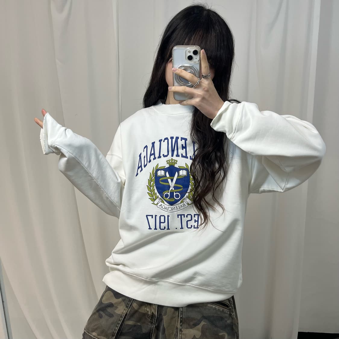 Balenciaga Sweatshirt 상품이미지1