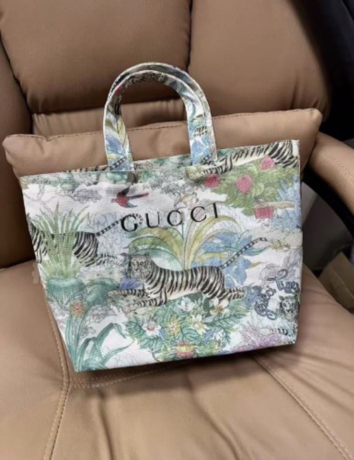 구찌뷰티 2025 타이거 에코백 기프트 토트백  상품이미지6