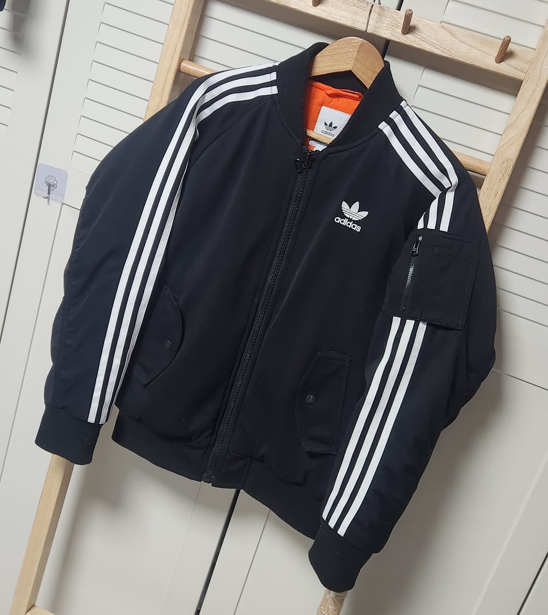 아디다스 삼선 블랙 봄버 점퍼 자켓  상품이미지2