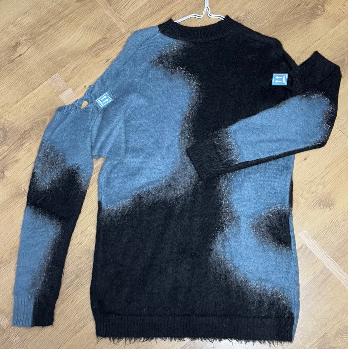 Off-White 18 F/W 모헤어 크루넥 스웨터 상품이미지1