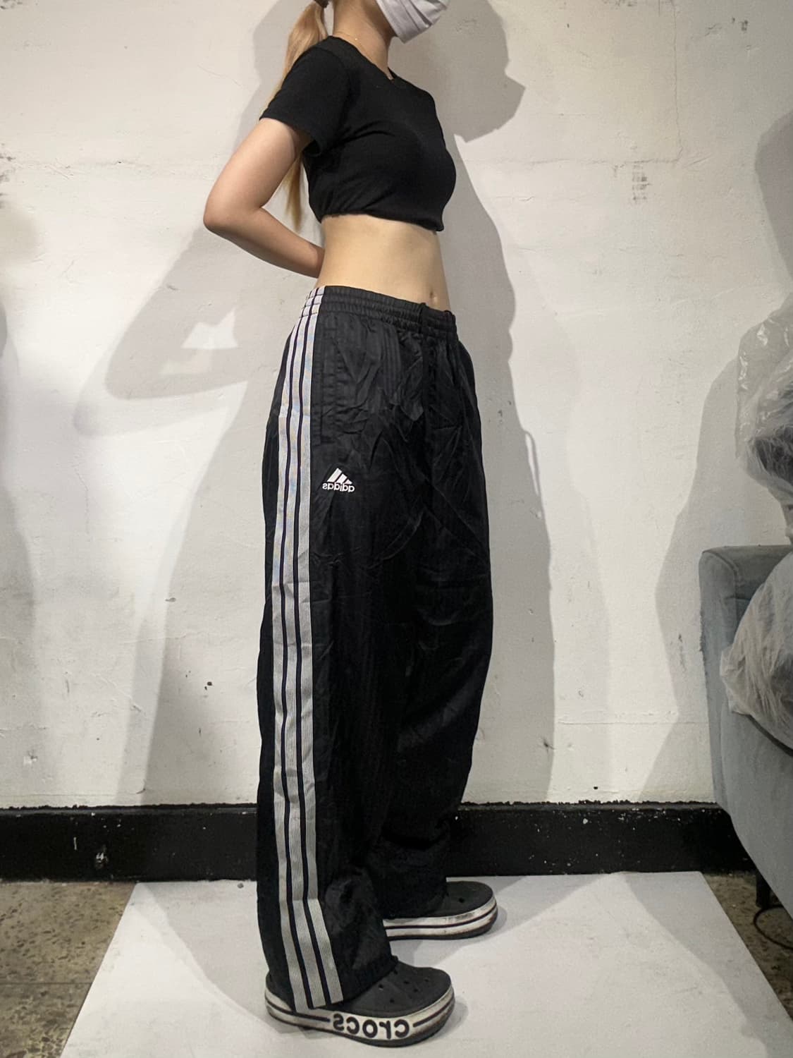 아디다스 블랙 그레이 삼선 와이드 트랙 팬츠 XL 상품이미지1