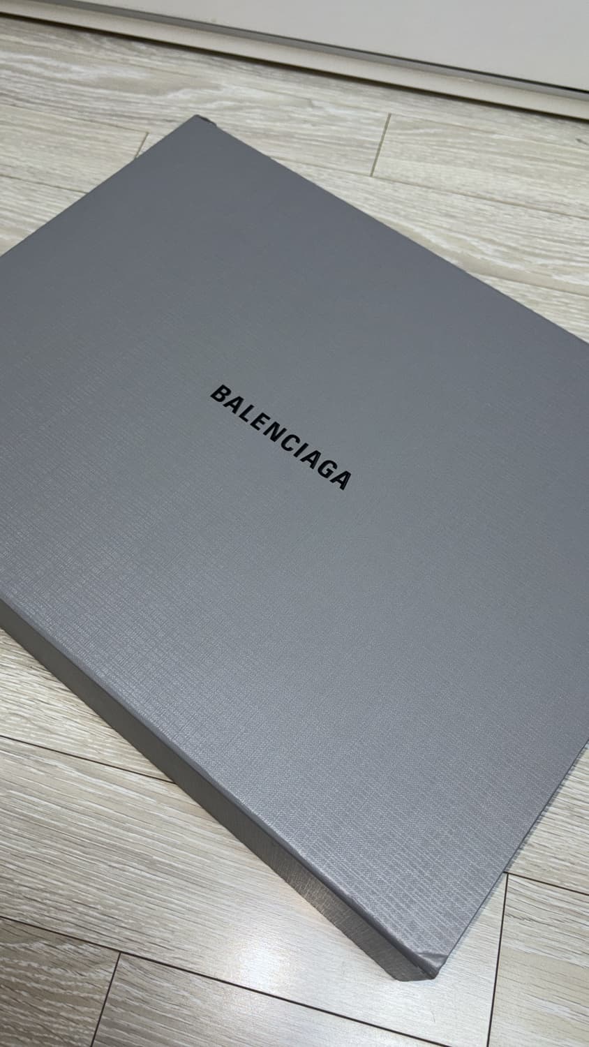 발렌시아가 개퍼 머드 디스 후드집업 xs사이즈 상품이미지6