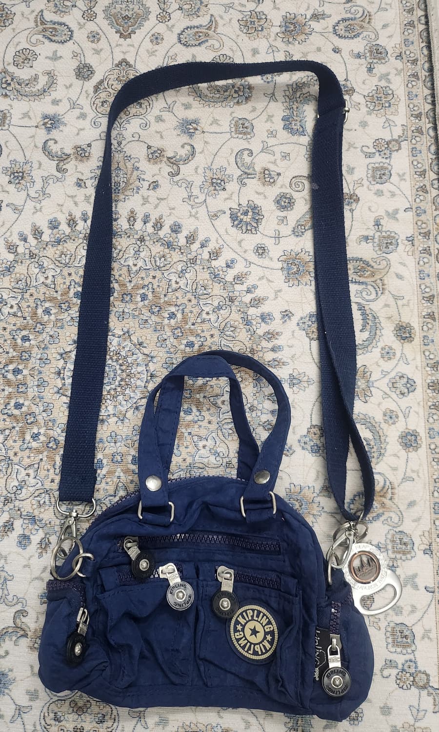 키플링 네이비 미니 크로스백 상품이미지4