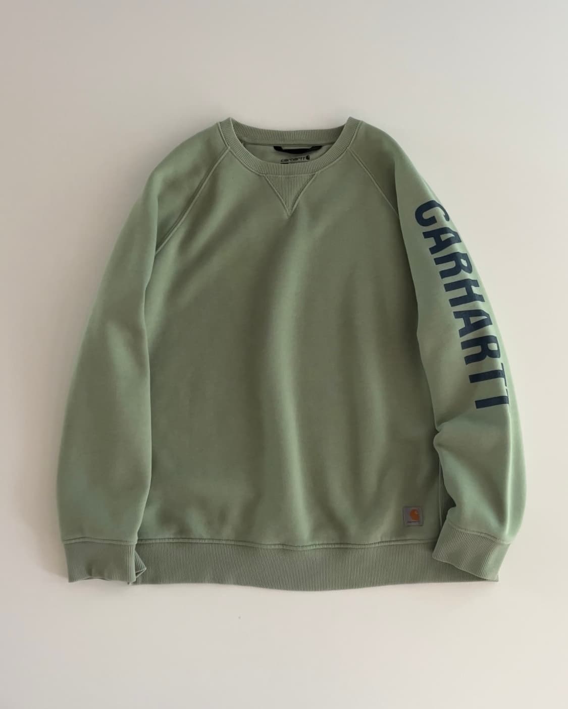 칼하트 슬리브 로고 맨투맨 모스그린 2X 상품이미지1