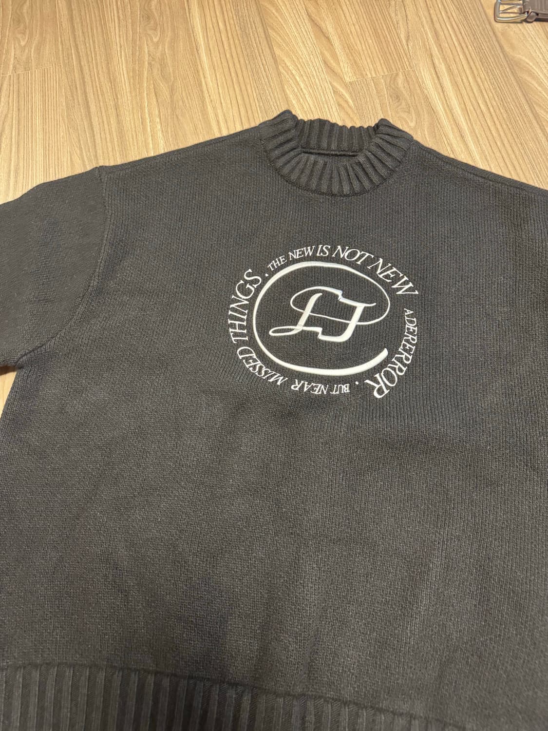 아더에러 스페릭 니트 3사이즈 상품이미지5