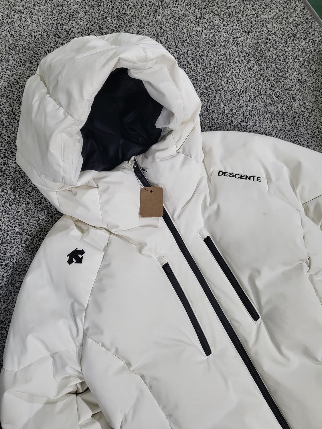 데상트  오리털 패딩 상품이미지2