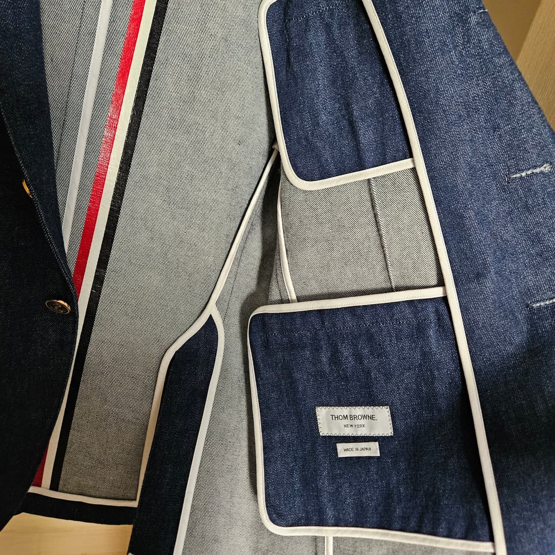 톰브라운(Thom Browne) 데님 코튼 트윌 블레이저 2 상품이미지3