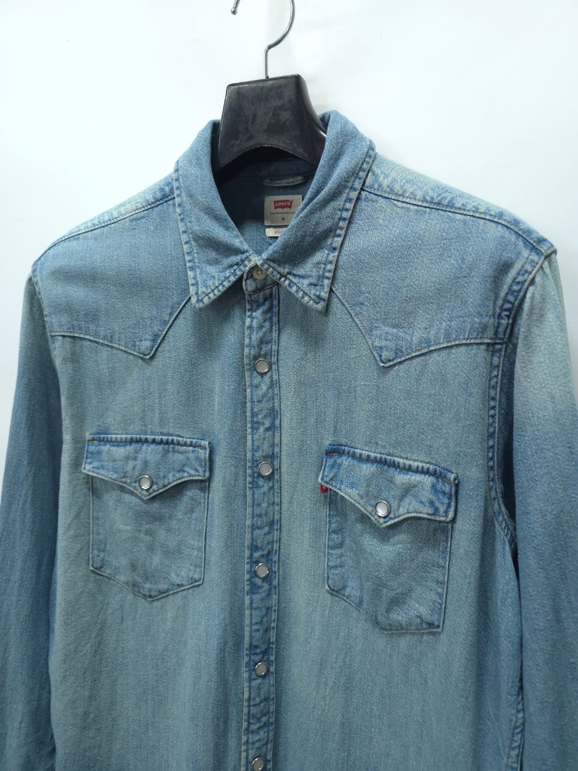 리바이스 블랭크탭 빈티지워싱 연청 웨스턴 데님 셔츠(95) 상품이미지2