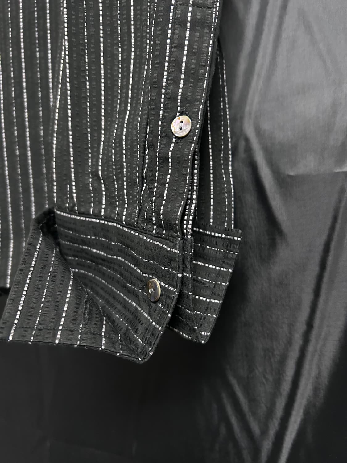 캐서린 햄넷 핀스트라이프 롱커프스 셔츠 상품이미지10