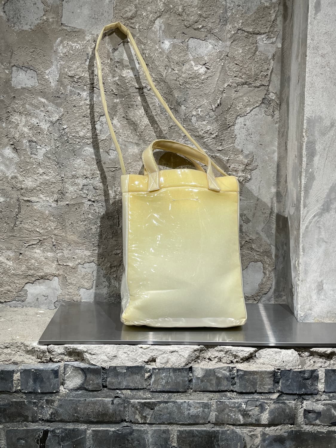 mm6 메종 마르지엘라 옐로우 pvc 토트 숄더백 상품이미지6