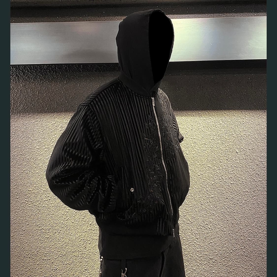 [1] 언더마이카 다크니스 플로랄 스트라이프 블루종 상품이미지2