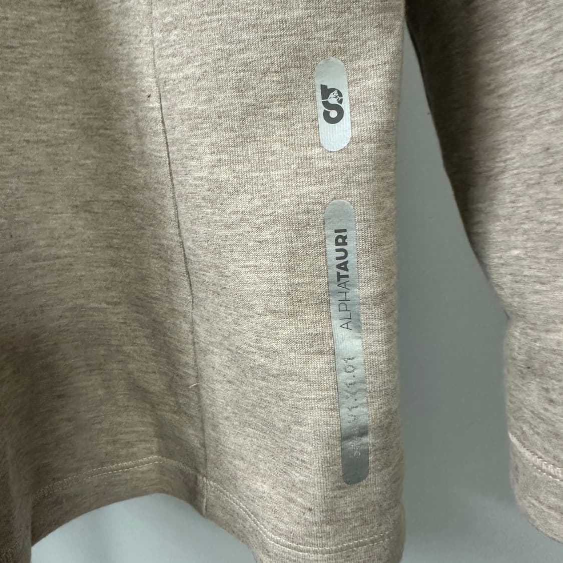 알파타우리 레이스업 풀오버 상품이미지3