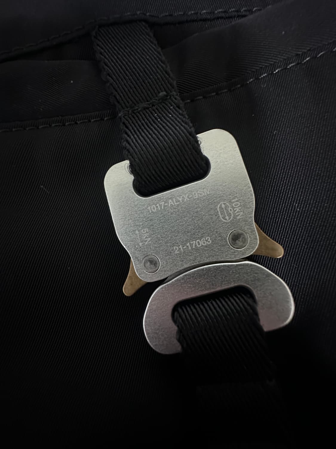 [XXL] 1017 alyx 9sm 버클 봄버 자킷 상품이미지4