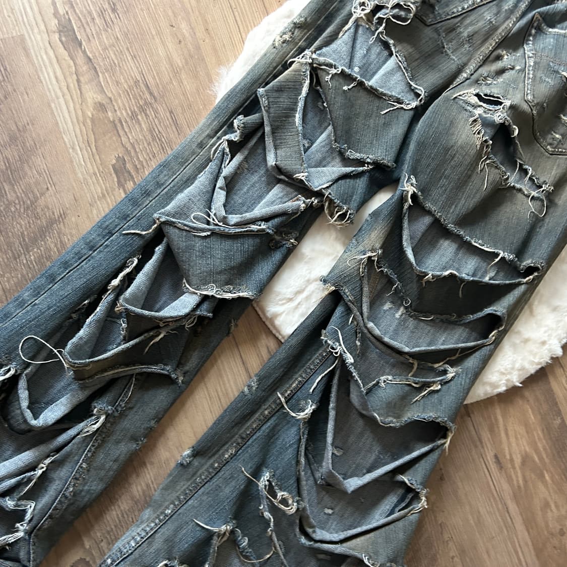 발렌시아가 슈퍼 디스트로이드 데님팬츠 상품이미지5