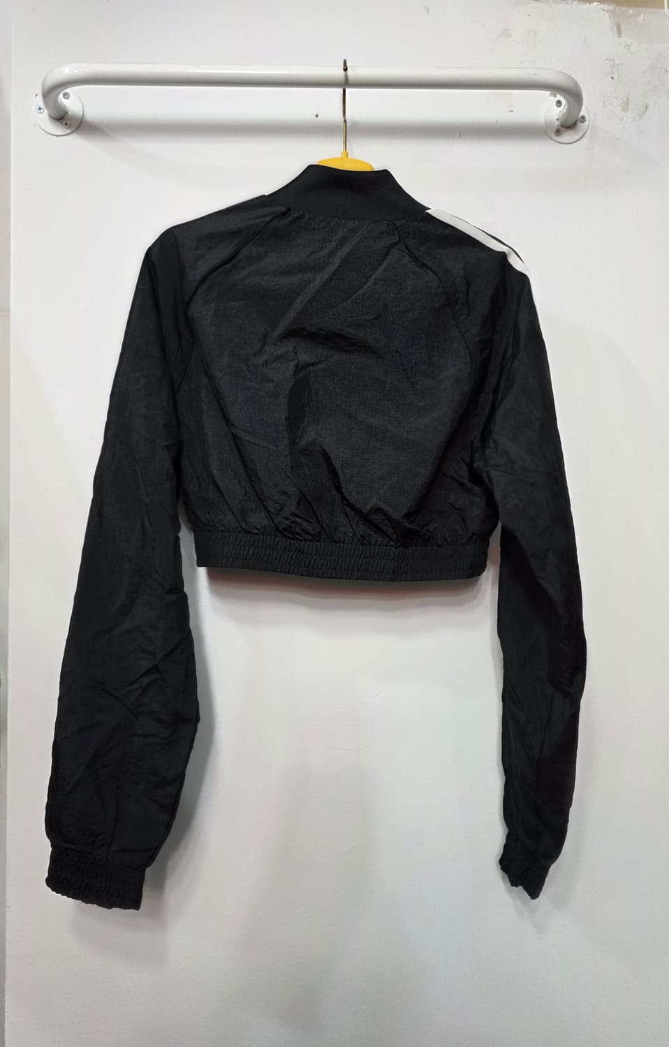 아디다스 여성 크롭 트랙탑 상품이미지2