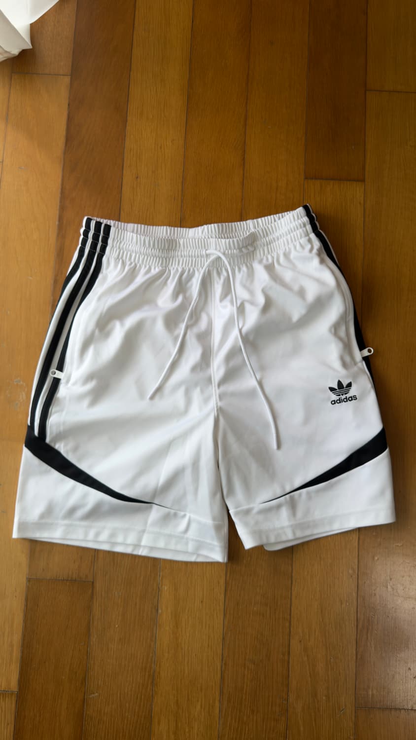 아디다스 아카이브 쇼츠 상품이미지2