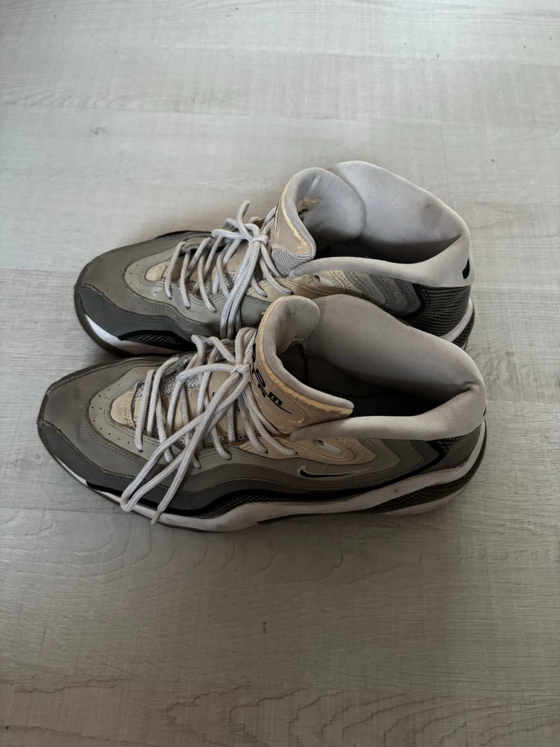 [255] 나이키 에어 줌 플라이트 96  상품이미지2