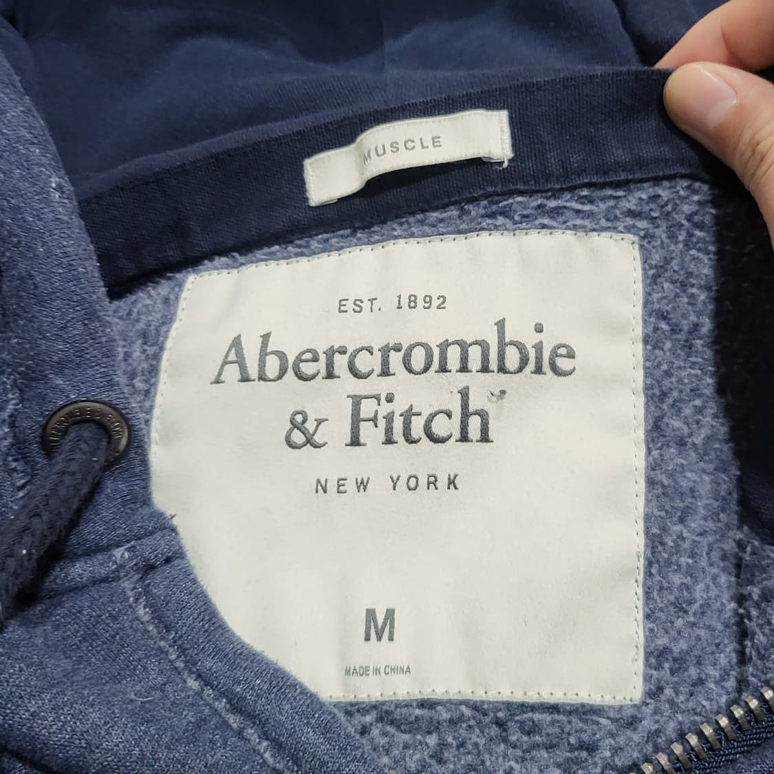 아베크롬비 팔 레터링 패치 기모 후드집업 (M오버) 상품이미지4