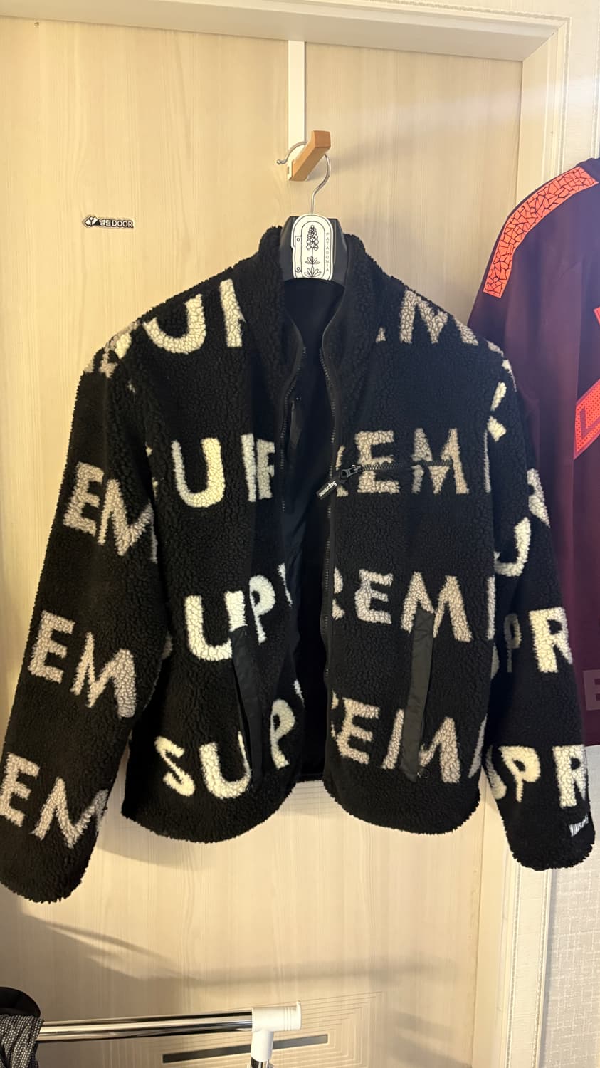 [L]슈프림 리버시블 로고 플리스 자켓 블랙 - 18FW 상품이미지1