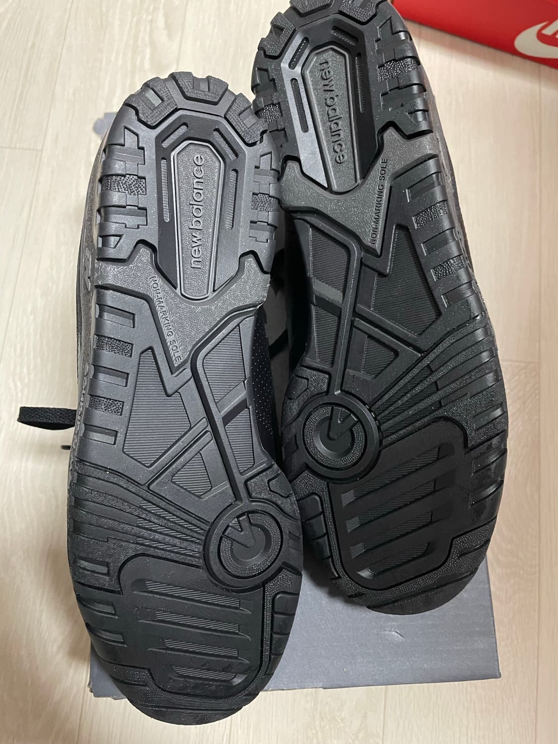 뉴발란스 550 블랙 245 상품이미지5