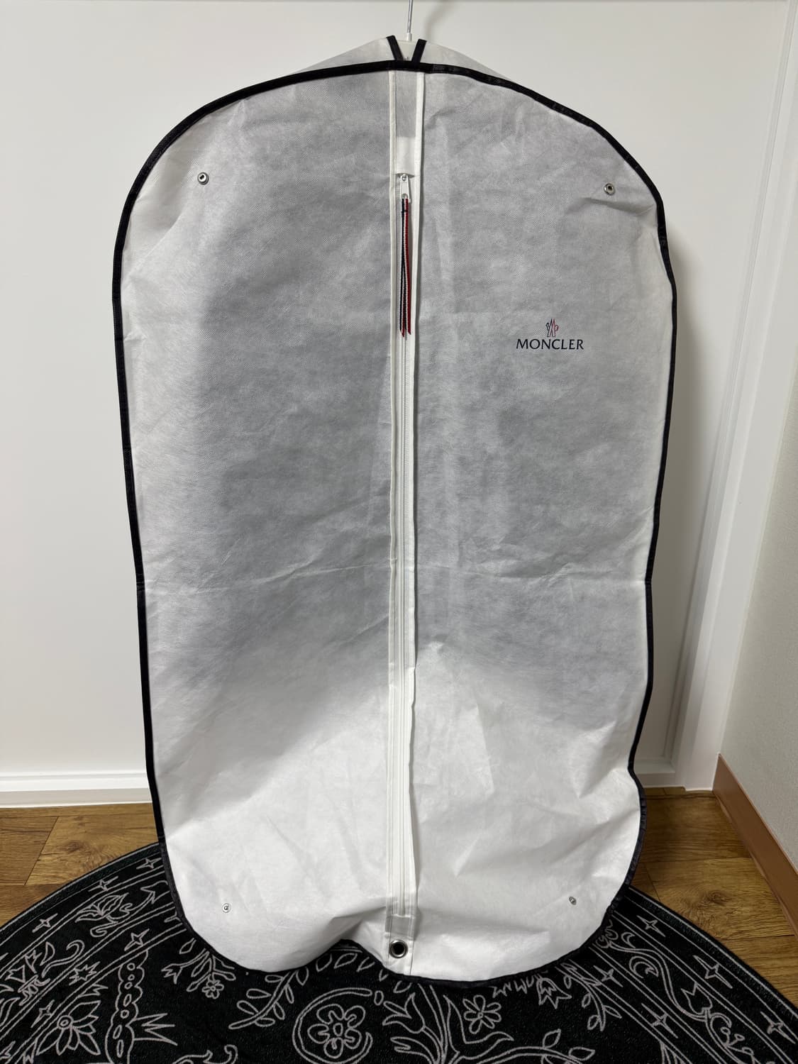 A급)몽클레어 바디퍼 패딩 북극여우 퍼 3사이즈(영수증 포함) 상품이미지7