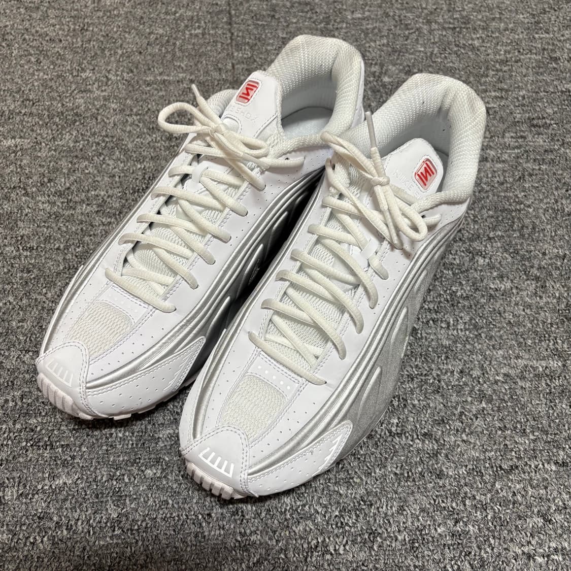 나이키 샥스 R4 300  상품이미지1