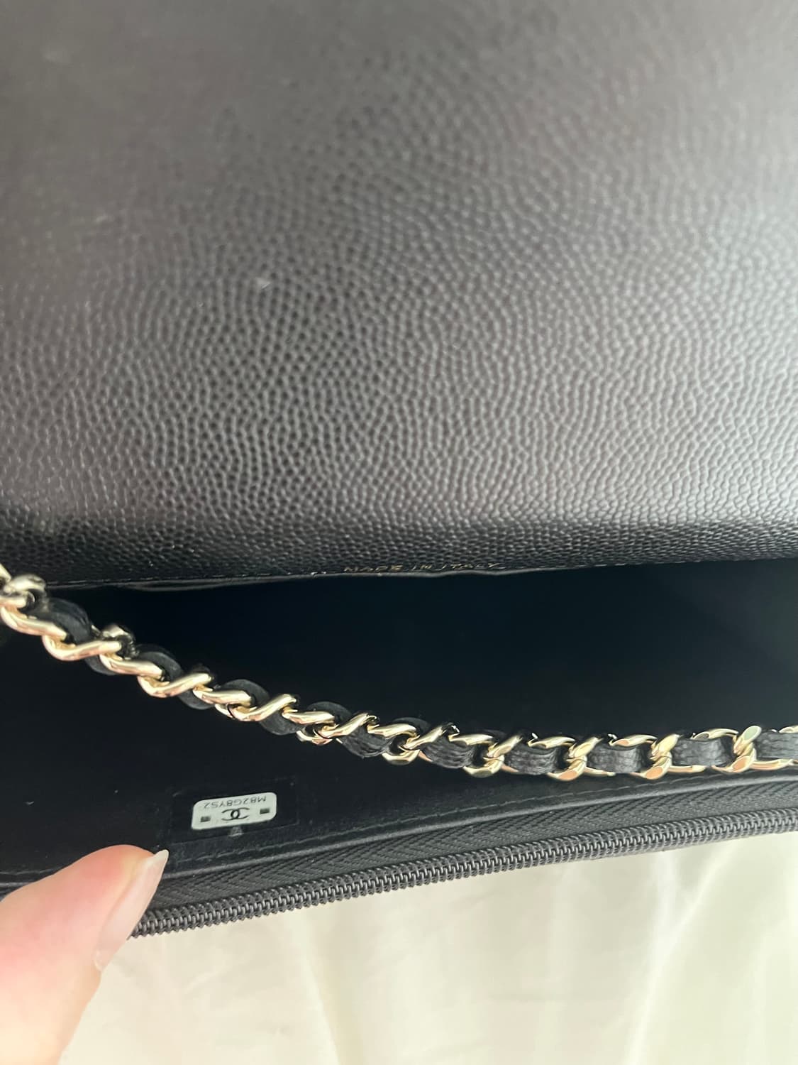 샤넬 코코핸들 블랙 캐비어 금장 체인백 상품이미지4
