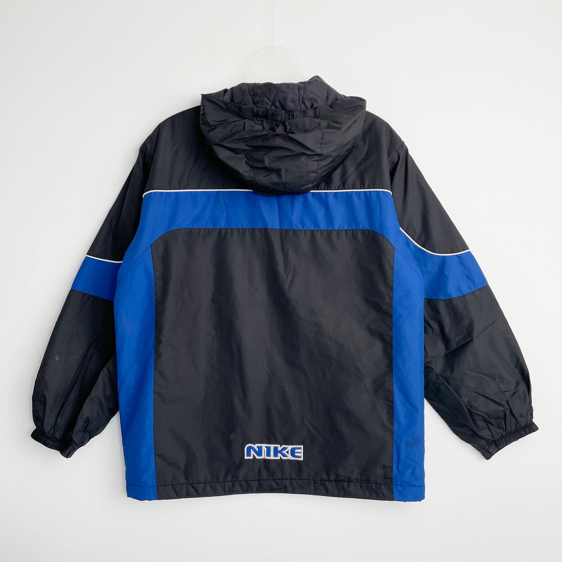 F1 나이키 아동 올드스쿨 패디드 바람막이자켓 140사이즈 상품이미지3