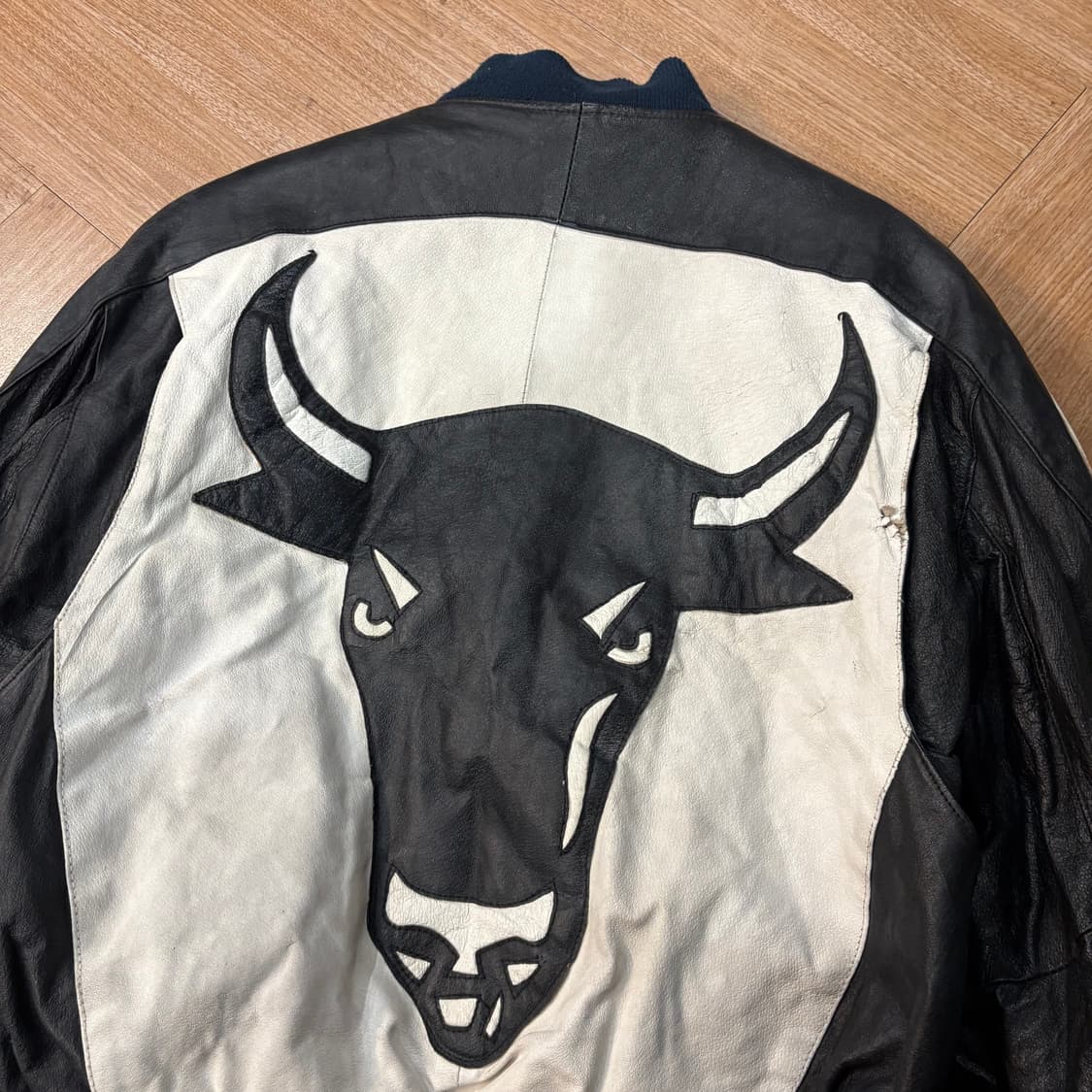 마이클호반 블랙 카우 레더 봄버 자켓 상품이미지2