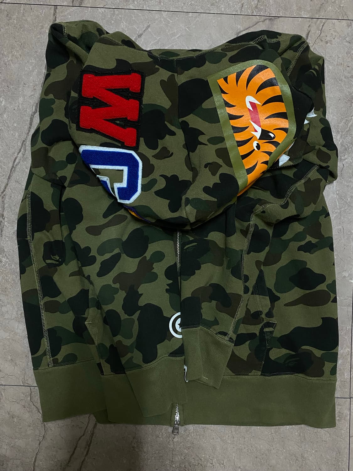 (정품) M 녹계 베이프 퍼스트 카모 샤크 후드집업 아미 그린 상품이미지3