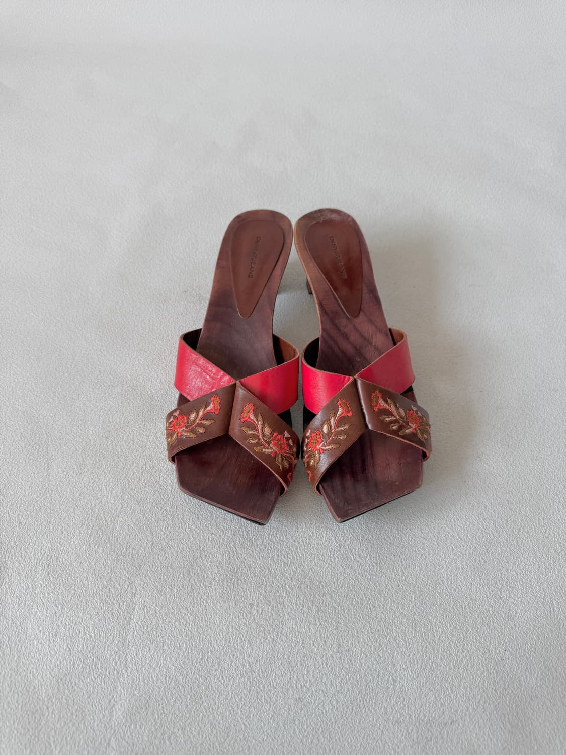 [US7.5]DKNY 오리엔탈 우드굽 뮬(SPAIN) 상품이미지2